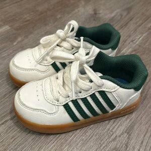K-Swiss kids sneakers size 8 USA 15cm